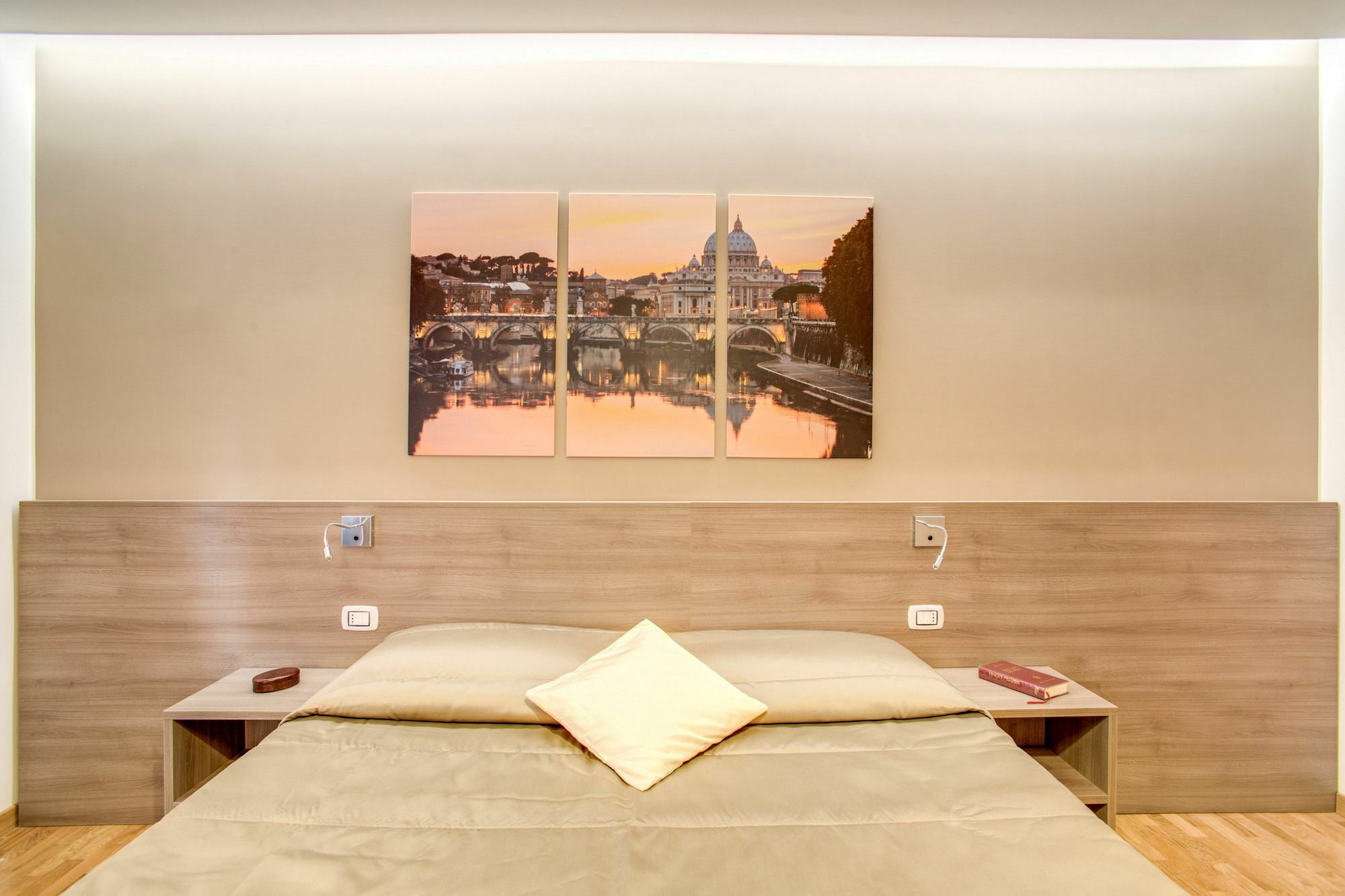 Vatican Rooms Cipro Rome Luaran gambar